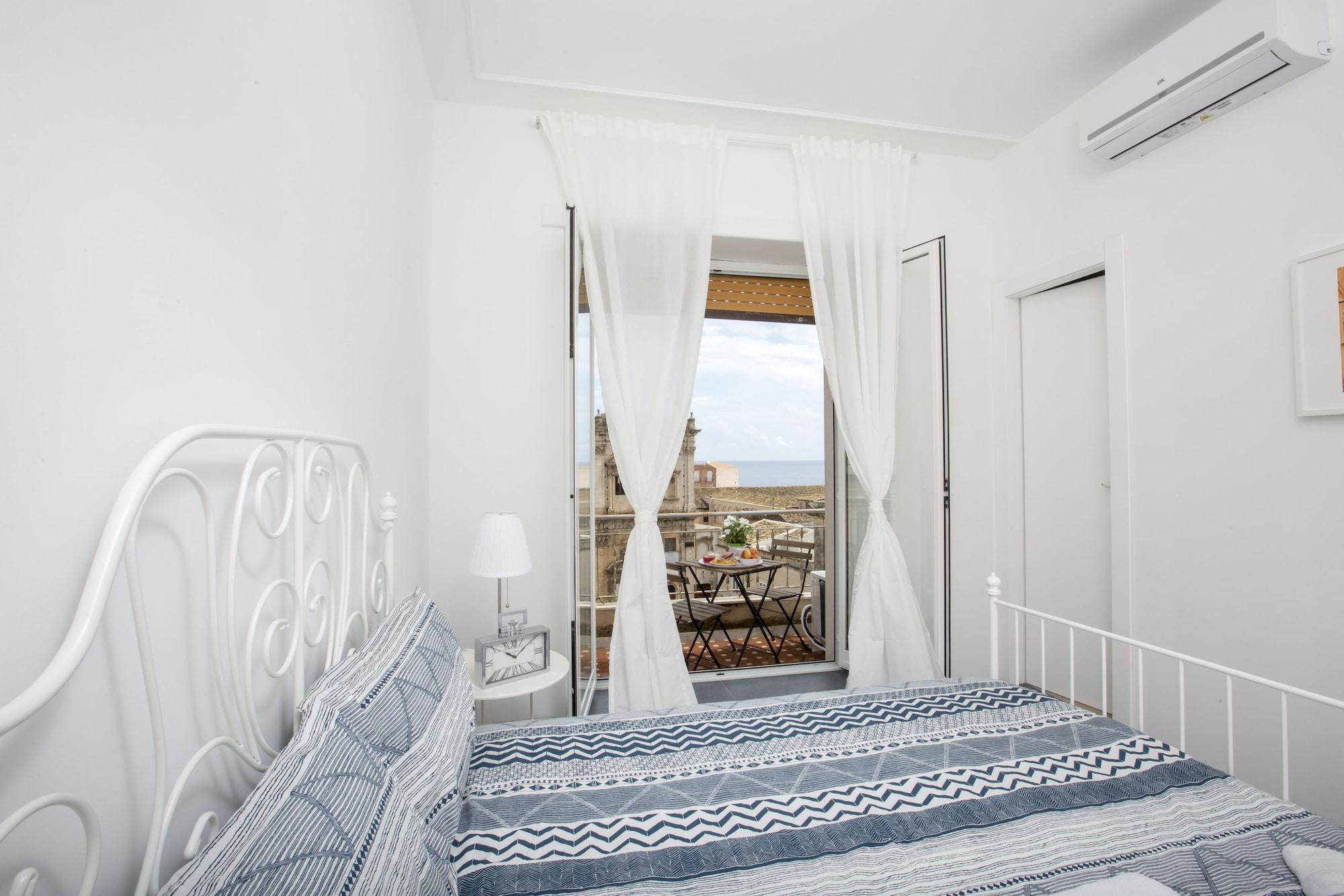 Maison Ortigia Bed & Breakfast 3*